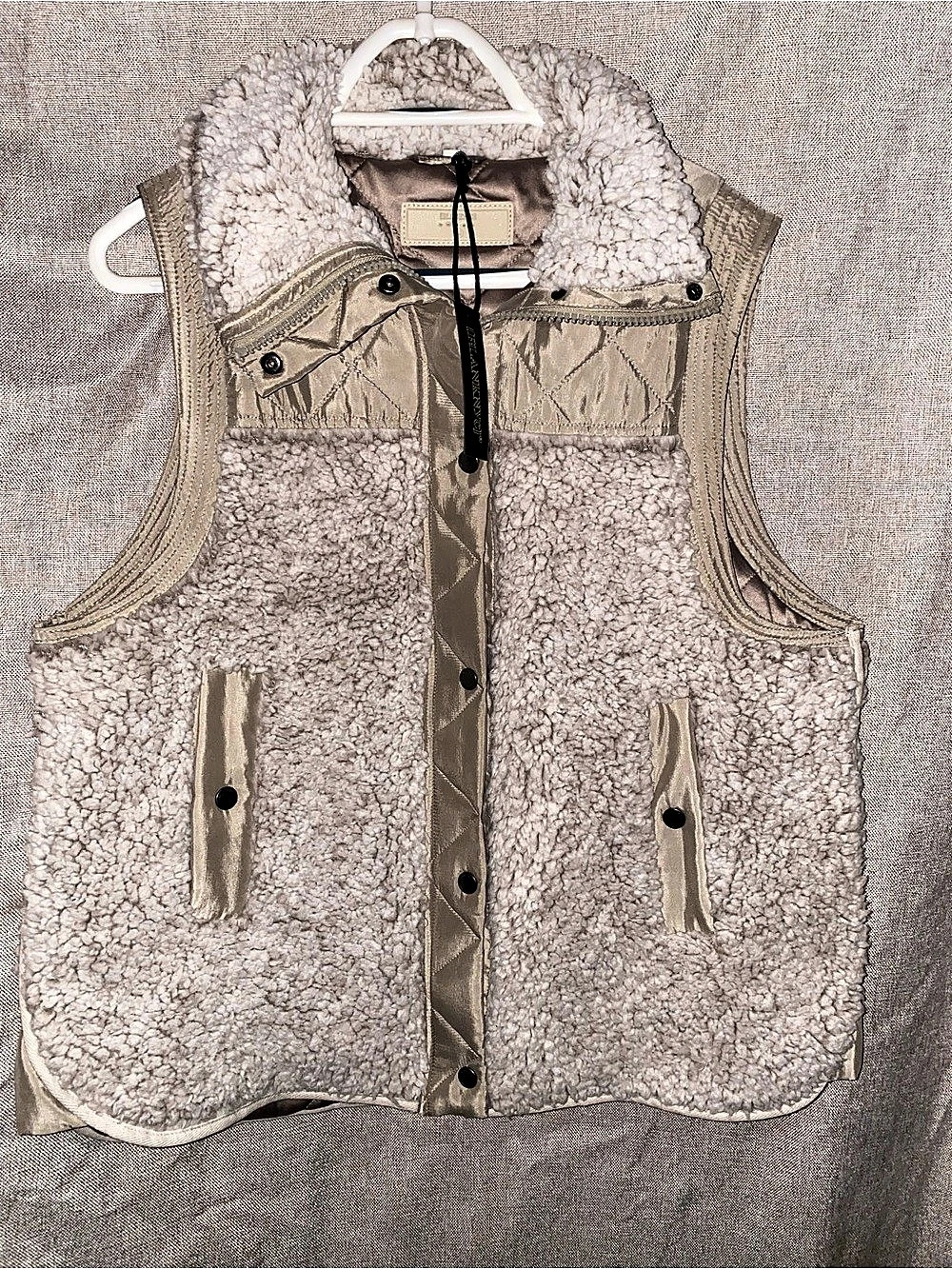 BLANKNYC Work It Sherpa Vest Gray Medium